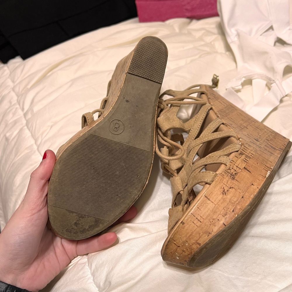 Shoes - Picture 5 of 6